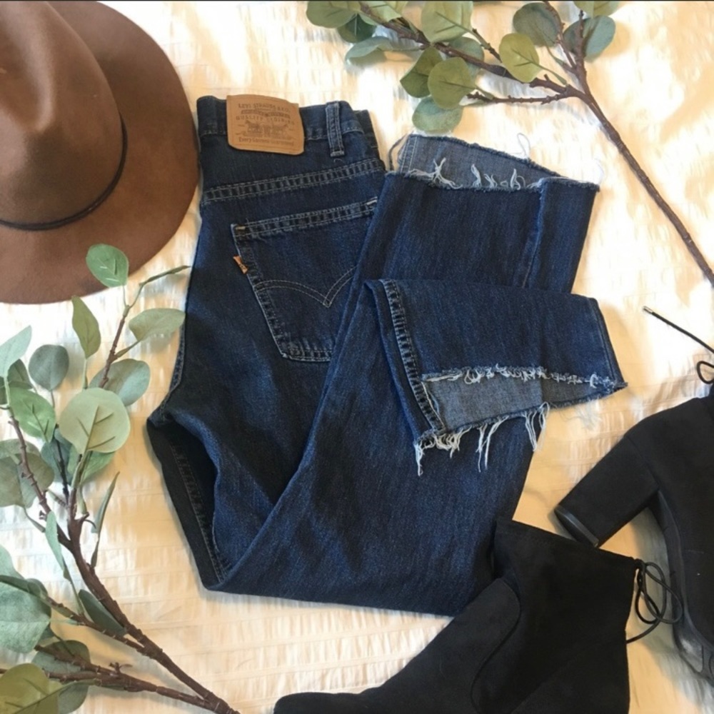 Levi’s | Asymmetrical Step Hem Flared Jeans P284